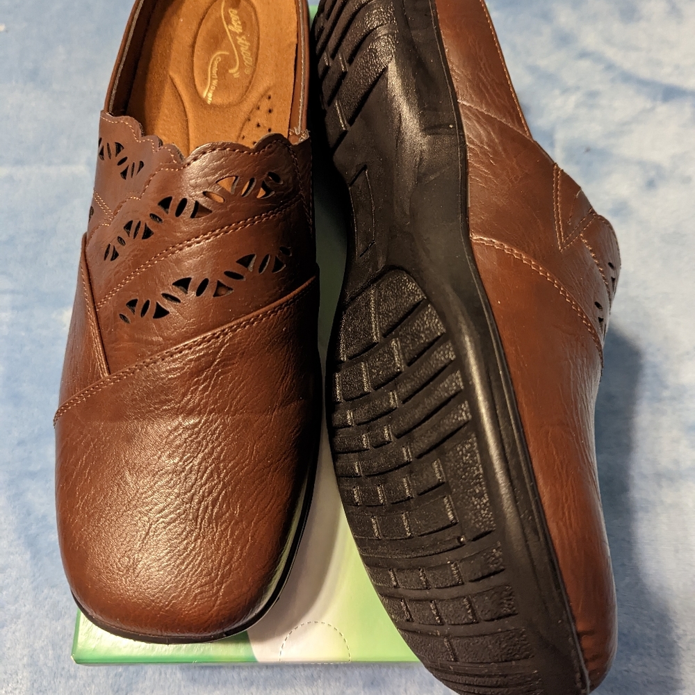 Brand New Easy Street 11W Brown